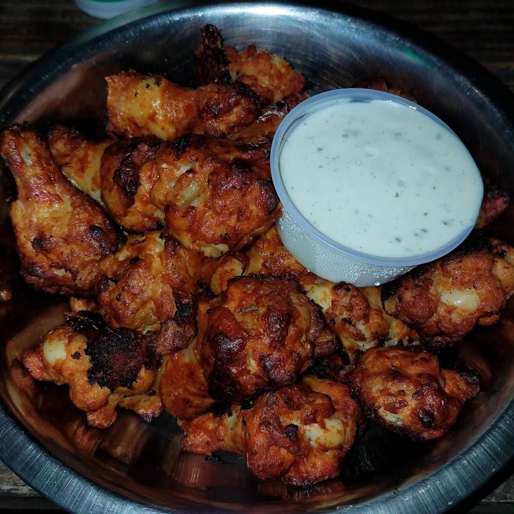 Big Lous Pizza | restaurant | 2048 S WW White Rd, San Antonio, TX 78222, USA | 2103370707 OR +1 210-337-0707