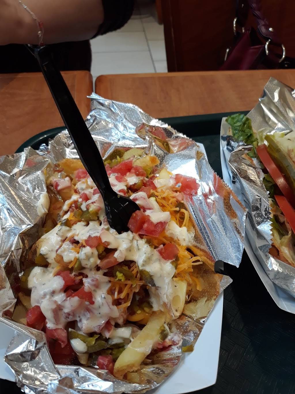 Charleys Philly Steaks | restaurant | 85 S County Center Way Spc FC-10, St. Louis, MO 63129, USA | 6363527245 OR +1 636-352-7245