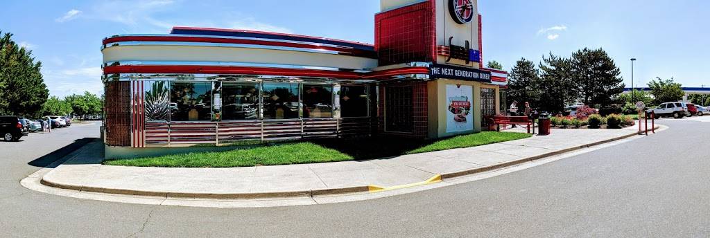 Silver Diner- Potomac Mills | restaurant | Potomac Mills, 14375 Smoketown Rd, Woodbridge, VA 22192, USA | 7036432363 OR +1 703-643-2363
