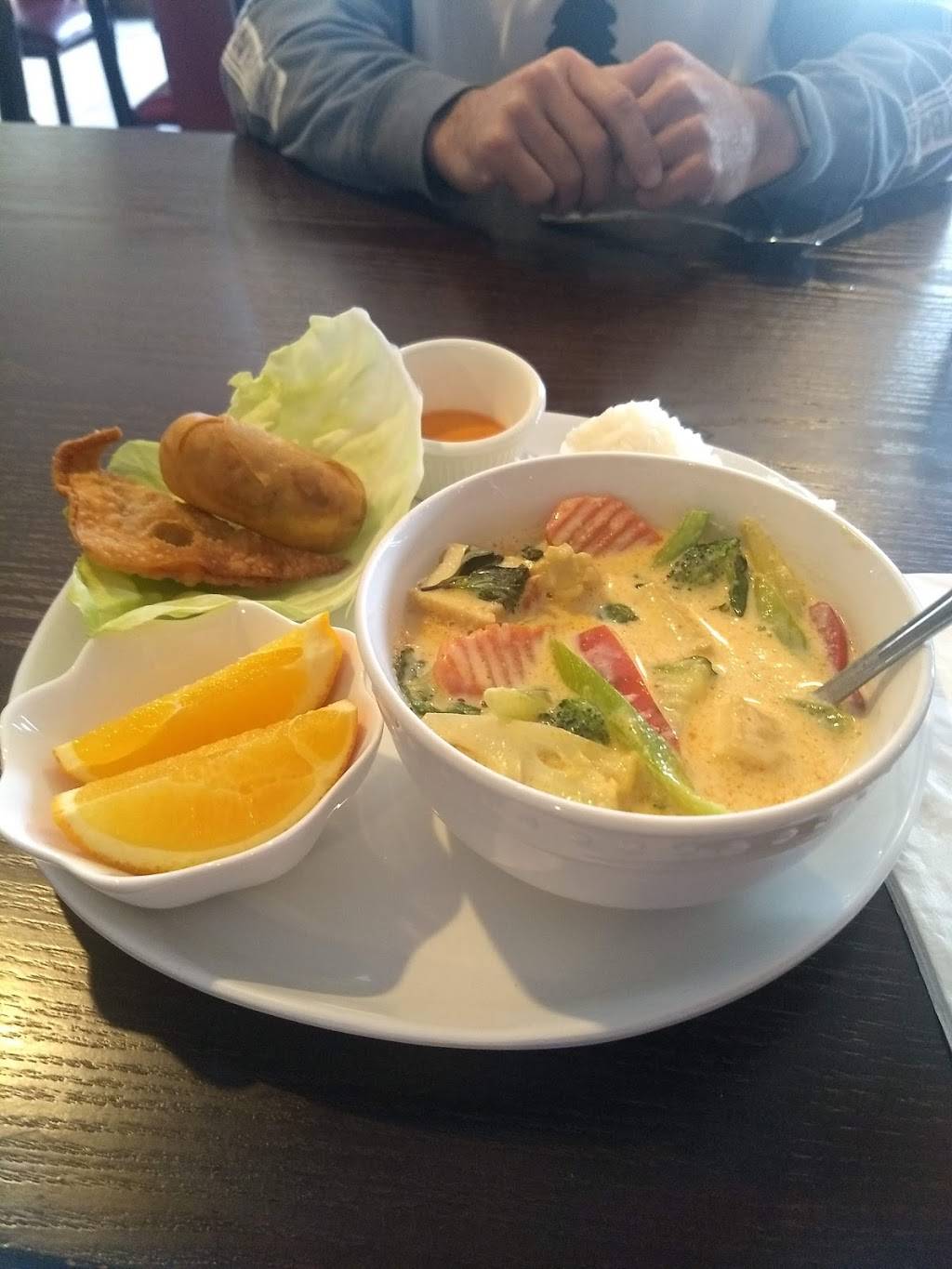 Chan Dara Thai Cuisine | restaurant | 330 W Felicita Ave, Escondido, CA 92025, USA | 7603174455 OR +1 760-317-4455