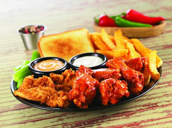 Zaxbys Chicken Fingers & Buffalo Wings | restaurant | 9500 W 135th St, Overland Park, KS 66221, USA | 9135384131 OR +1 913-538-4131