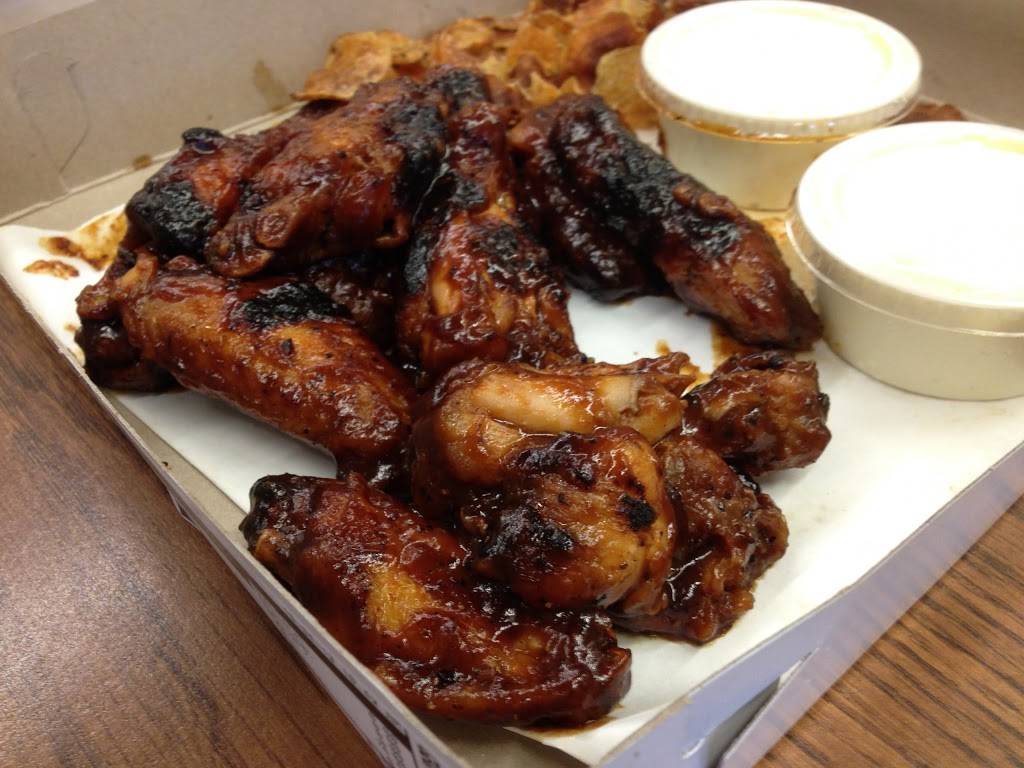 Chester Cab Pizza | restaurant | 707 Park Ave, Rochester, NY 14607, USA | 5852448211 OR +1 585-244-8211