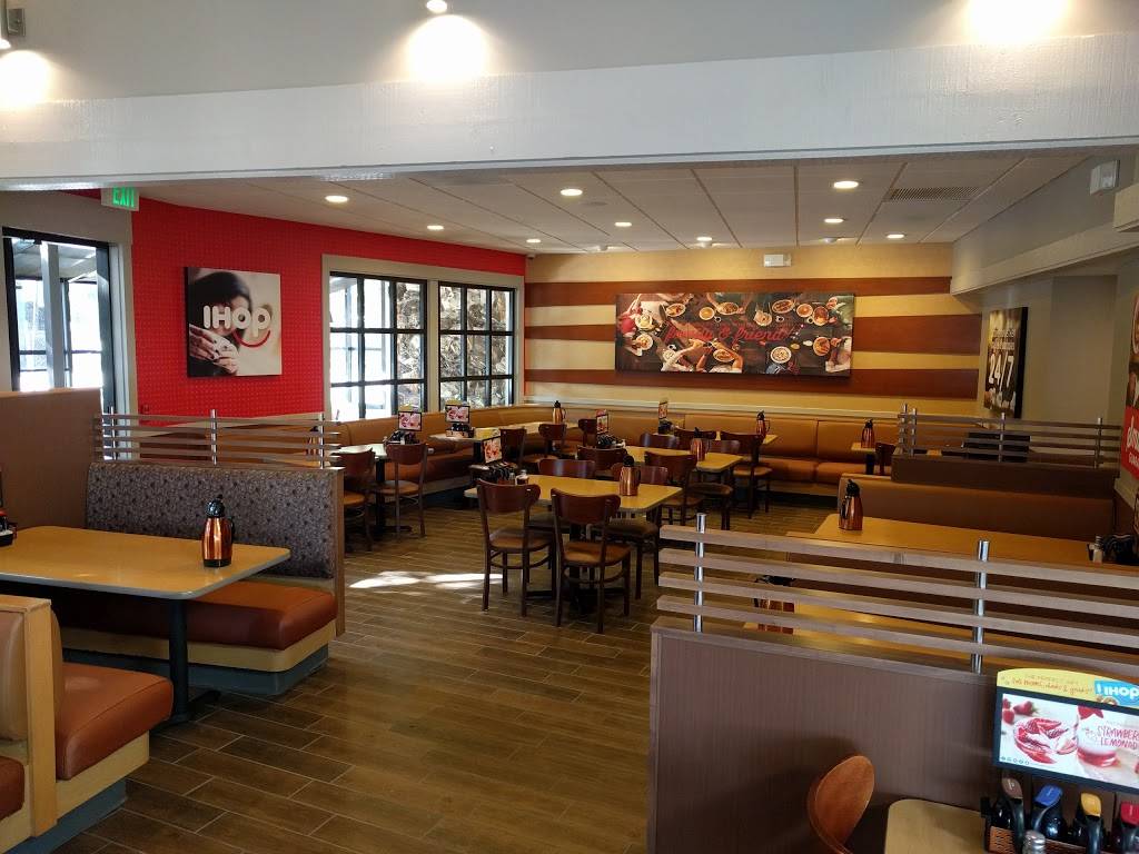 IHOP | restaurant | 3001 N St, Sacramento, CA 95816, USA | 9164551548 OR +1 916-455-1548