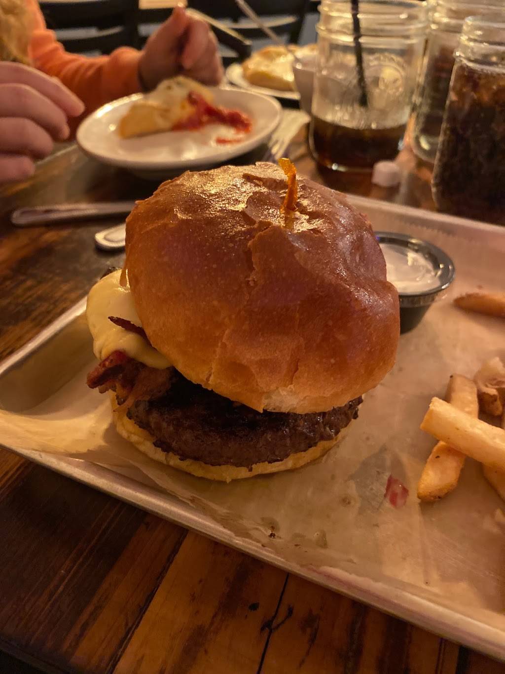 Oh Brothers | restaurant | 9521 Water St, Montague, MI 49437, USA | 2318940222 OR +1 231-894-0222