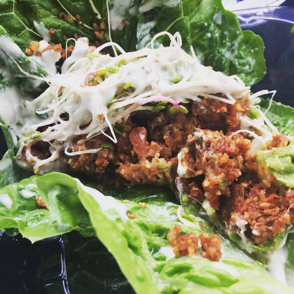 Rawlicious | restaurant | 1101 3rd St SE, Cedar Rapids, IA 52401, USA | 3195605090 OR +1 319-560-5090