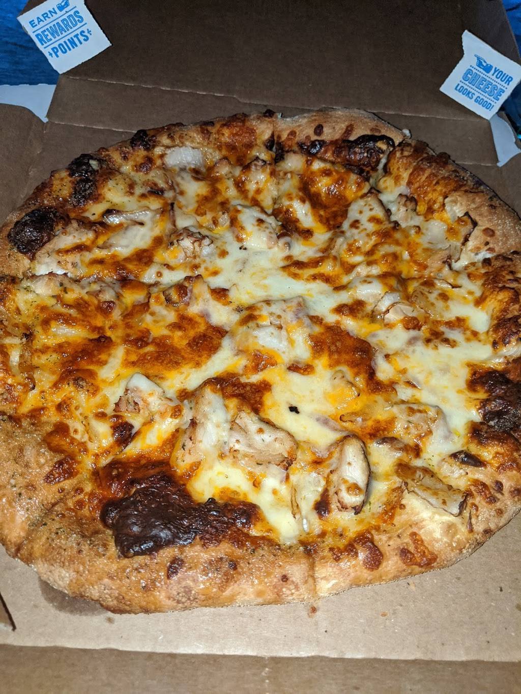 Dominos pizza | restaurant | 33 Railroad Square, Newport, VT 05855, USA | 8026731333 OR +1 802-673-1333