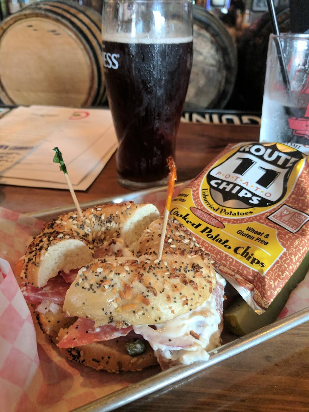 Star & Shamrock Tavern & Deli | meal takeaway | 1341 H St NE, Washington, DC 20002, USA | 2023883833 OR +1 202-388-3833