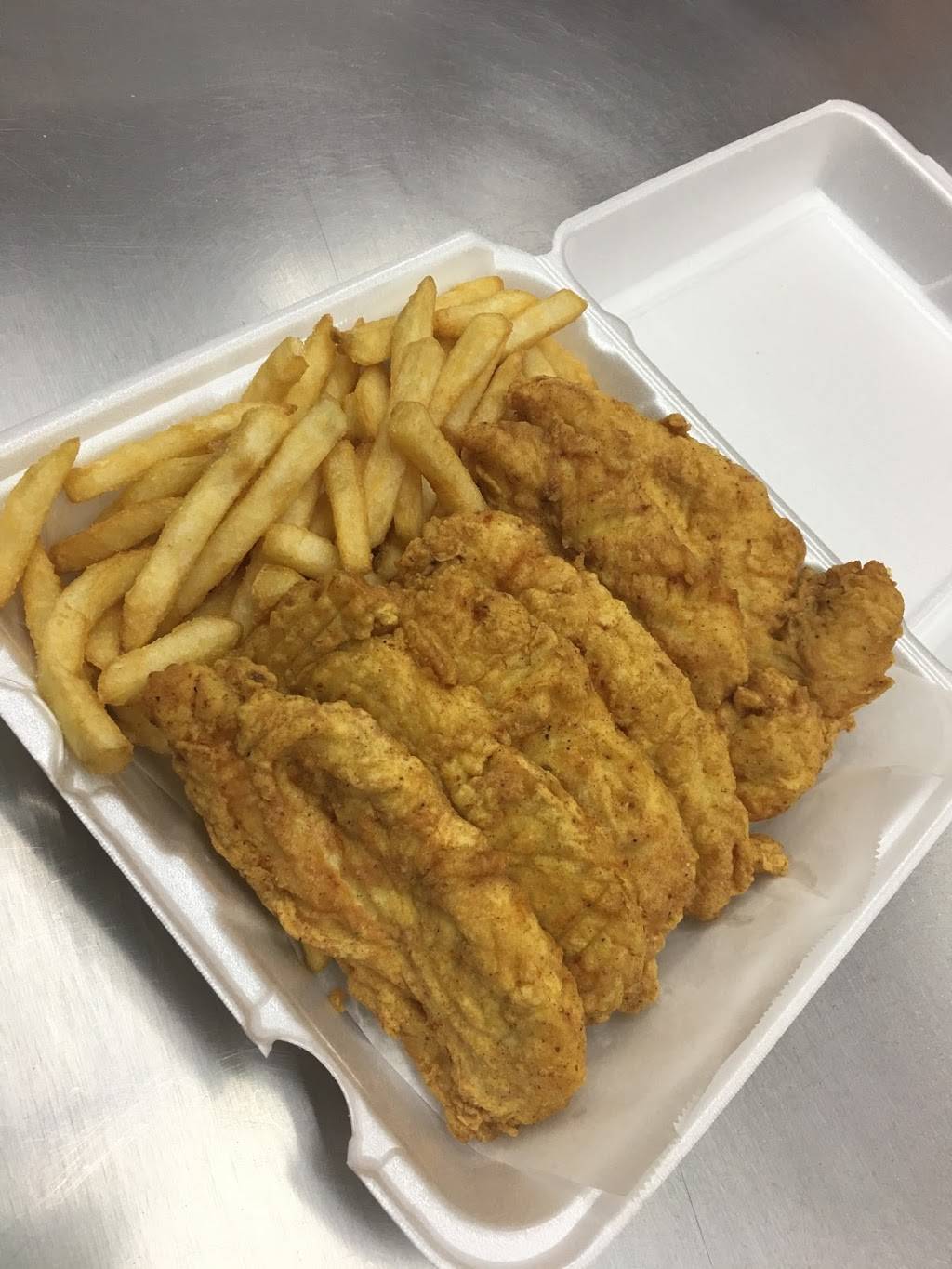 Southfield Fish & Chicken | restaurant | 25239 Telegraph Rd, Southfield, MI 48033, USA | 2486036000 OR +1 248-603-6000