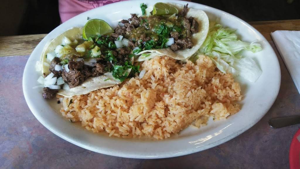 Rosalva’s Skyforest | restaurant | 28575 CA-18, Skyforest, CA 92385, USA | 9093377733 OR +1 909-337-7733