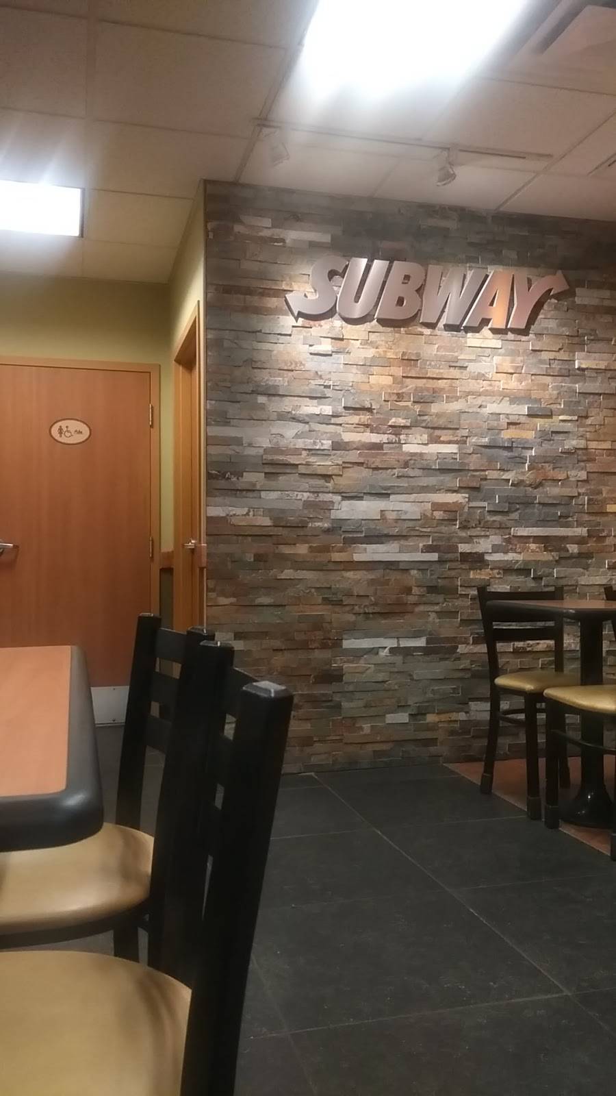 Restaurant SUBWAY | restaurant | 110 Rue Georges, Gatineau, QC J8M 1A2, Canada | 8196170666 OR +1 819-617-0666