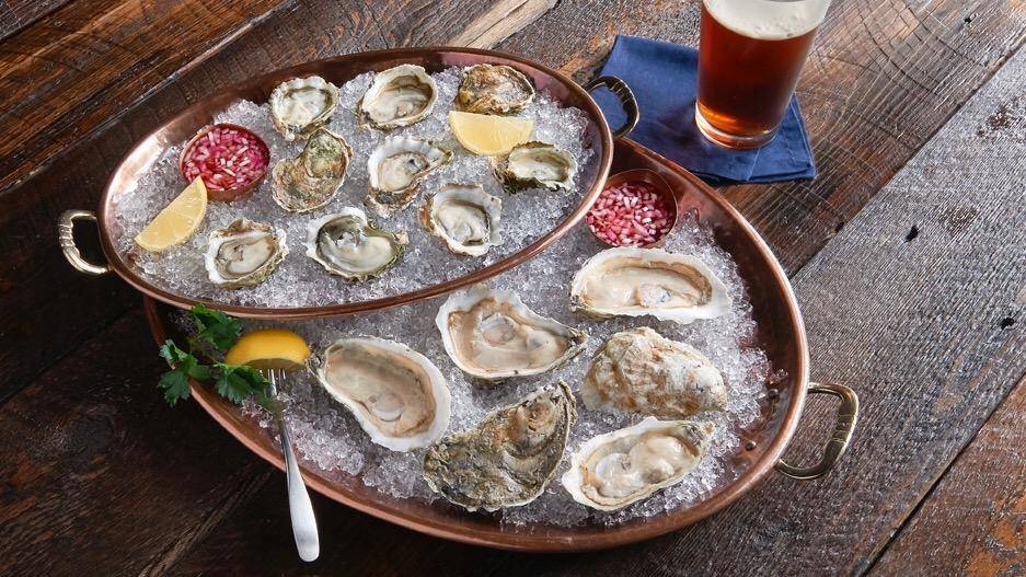 McCormick & Schmicks Seafood & Steaks | restaurant | 200 S Tryon St, Charlotte, NC 28202, USA | 7043770201 OR +1 704-377-0201