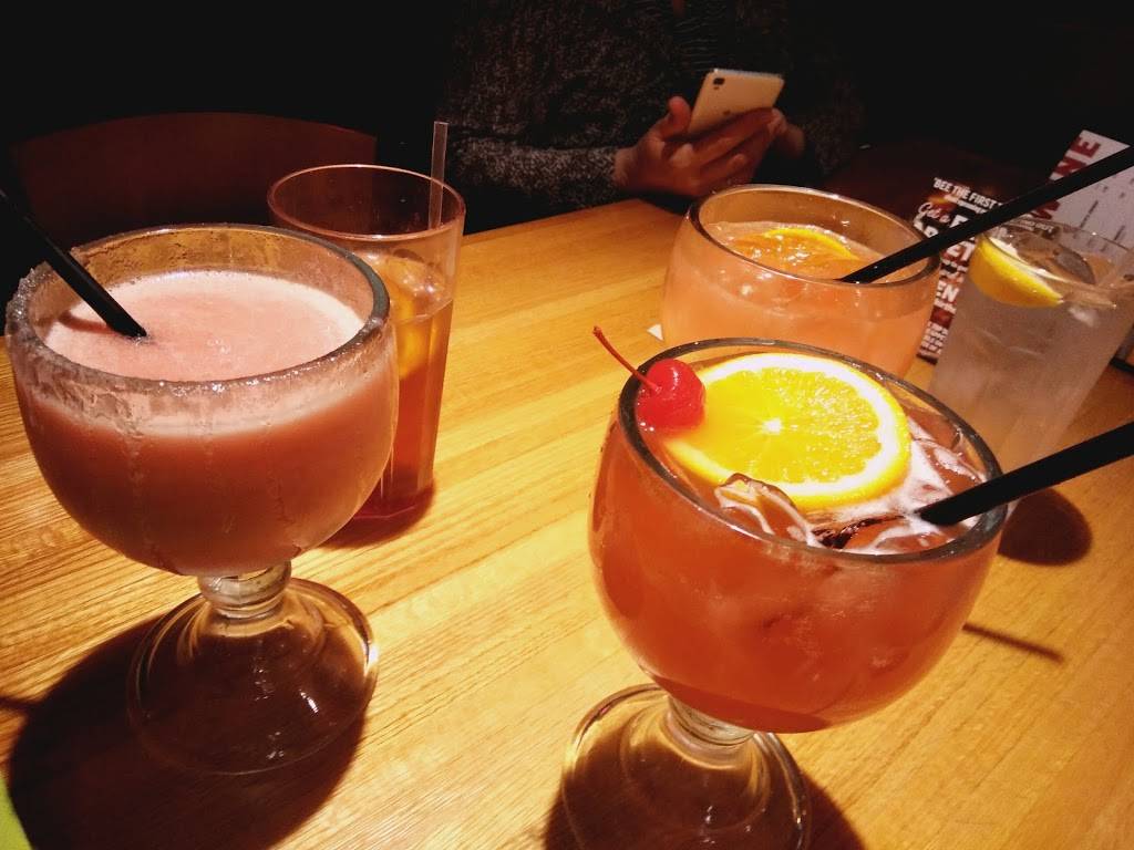 Applebees Grill + Bar | restaurant | 333 NJ-33, Hamilton Township, NJ 08619, USA | 6098902828 OR +1 609-890-2828