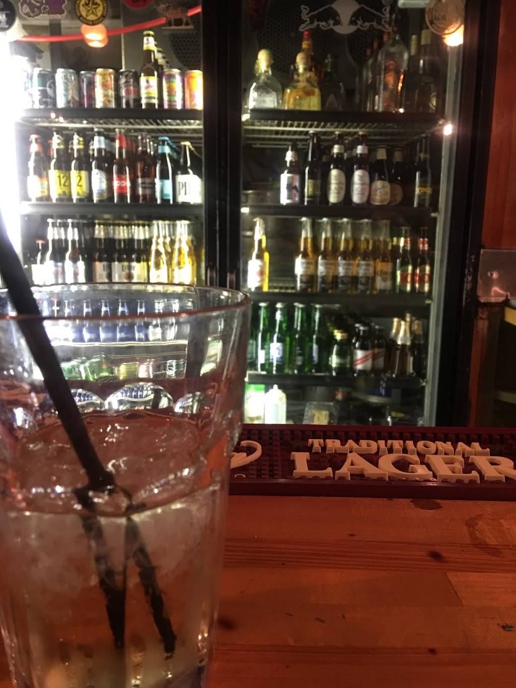 Brewskis Draft Emporium | restaurant | 408 W Dickson St, Fayetteville, AR 72701, USA | 4799736969 OR +1 479-973-6969