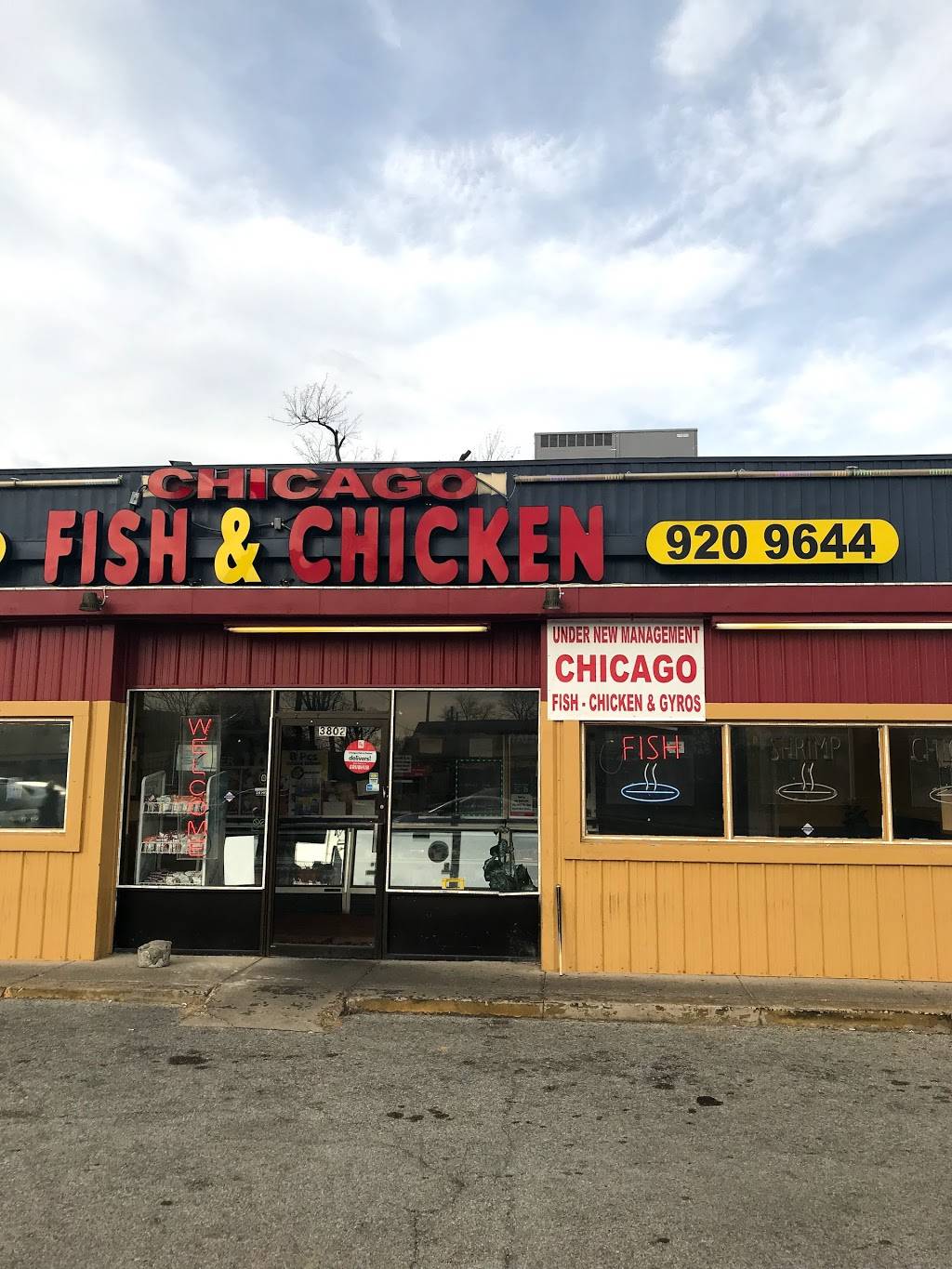 Chicago fish and chicken | restaurant | 3802 N Kenwood Ave, Indianapolis, IN 46208, USA | 3179209644 OR +1 317-920-9644