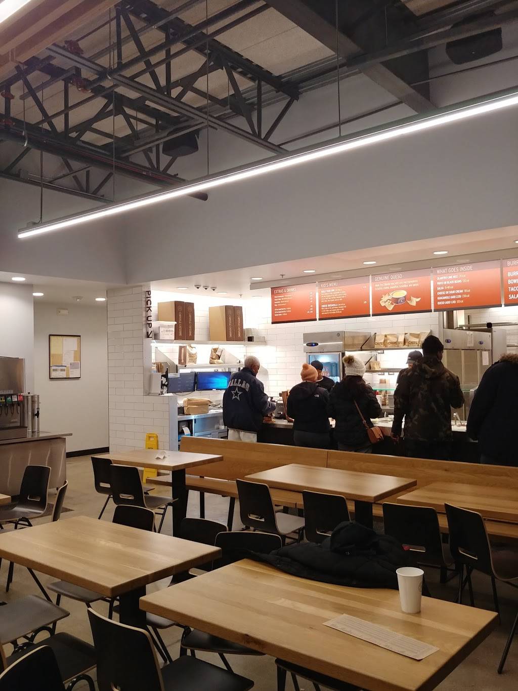 Chipotle Mexican Grill | restaurant | 3443 Donnell Dr #1, Forestville, MD 20747, USA | 3014200218 OR +1 301-420-0218