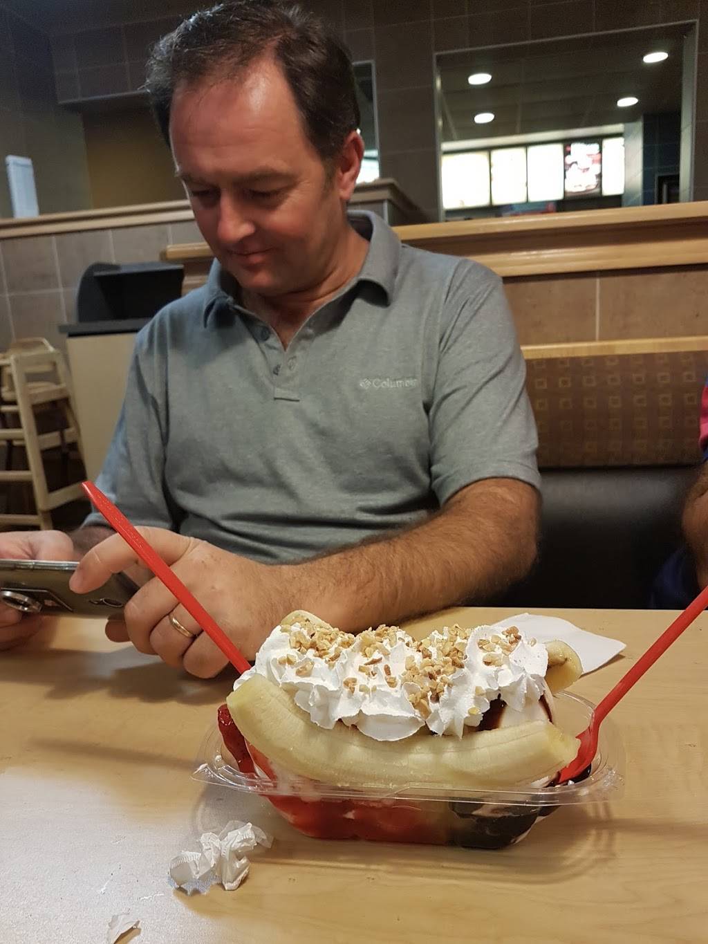 Dairy Queen Grill & Chill | restaurant | 1495 Elmhurst Rd, Des Plaines, IL 60018, USA | 8473547567 OR +1 847-354-7567