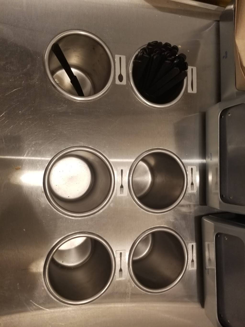 Chipotle Mexican Grill | restaurant | 125 US-80 E, STE 200, Mesquite, TX 75150, USA | 2144538260 OR +1 214-453-8260