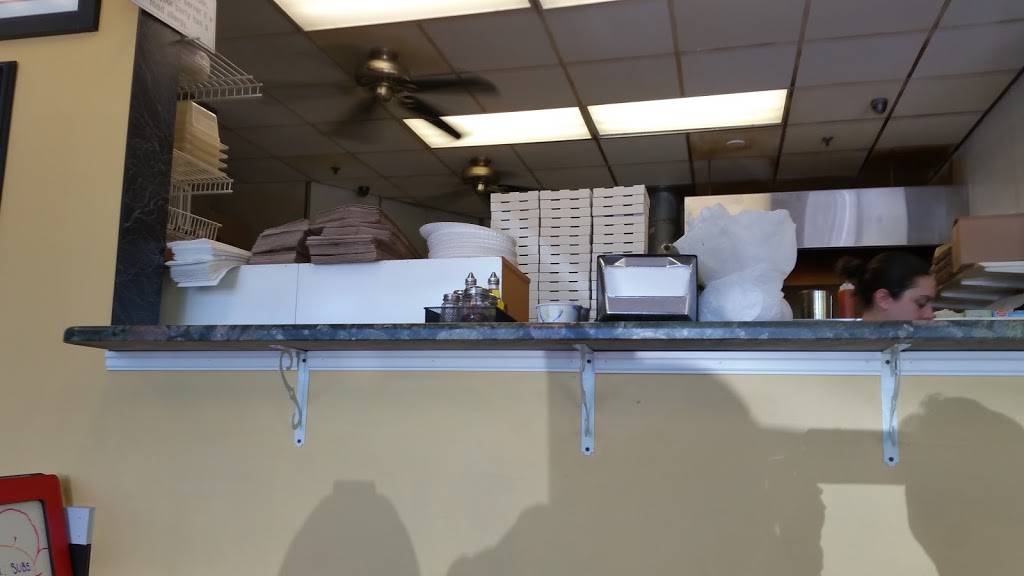 Ultimate Pizza | restaurant | 277 Turnpike St #4, South Easton, MA 02375, USA | 5082309441 OR +1 508-230-9441