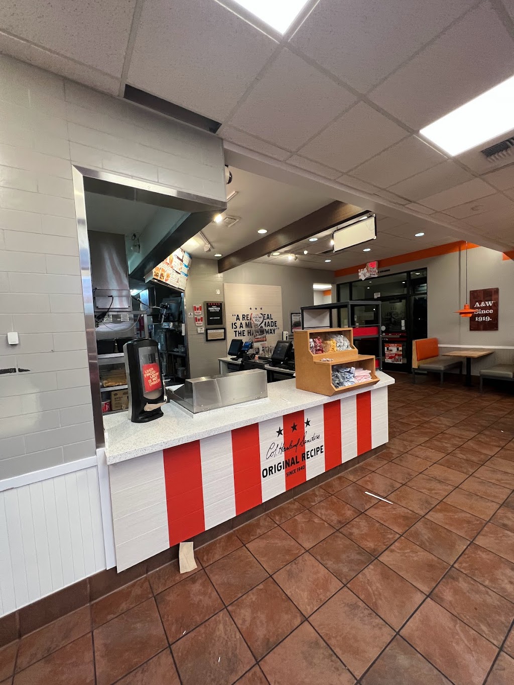 KFC | restaurant | 2750 Duportail St, Richland, WA 99352, USA | 5096280066 OR +1 509-628-0066
