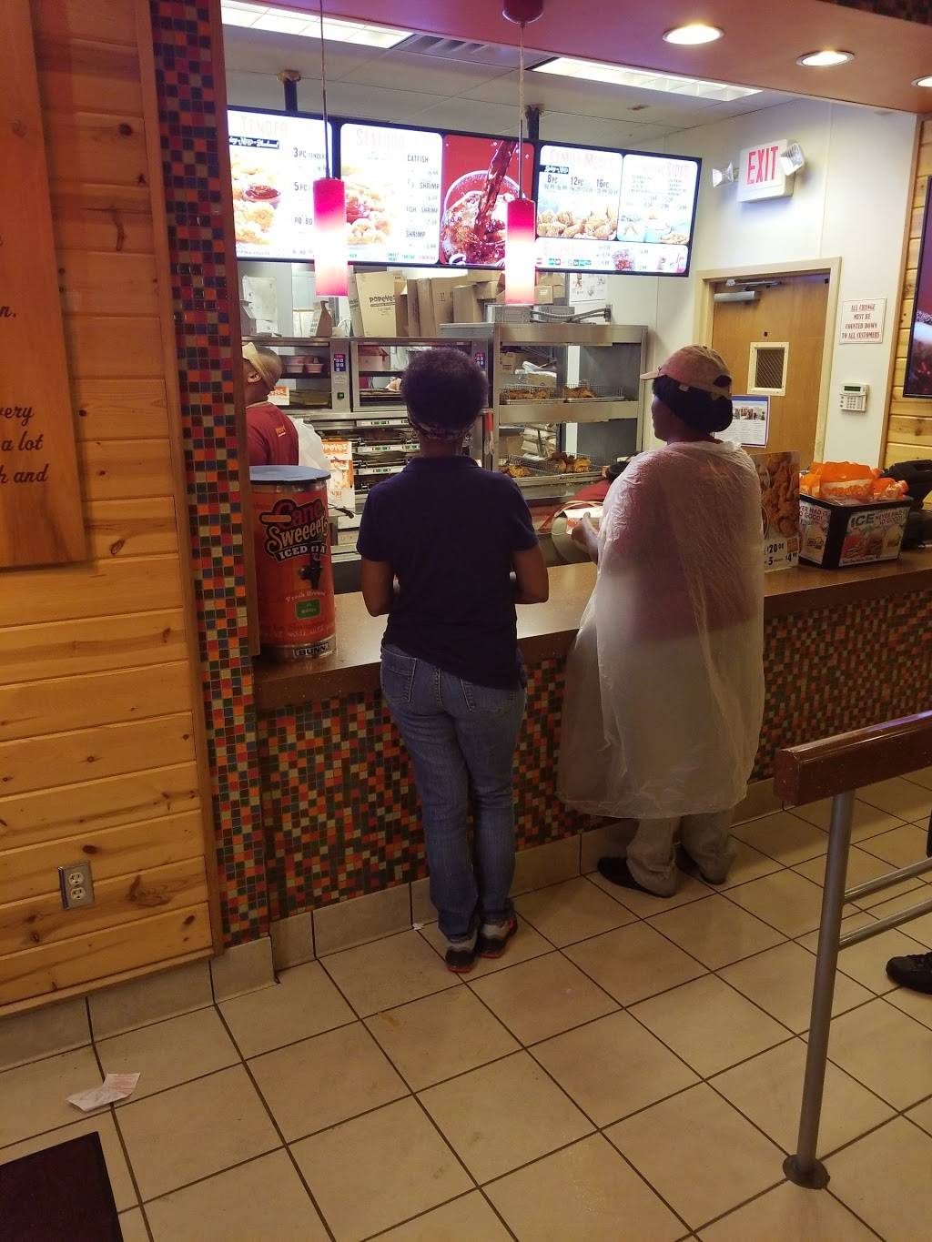 Popeyes Louisiana Kitchen | restaurant | 6125 Old National Hwy, College Park, GA 30349, USA | 7709966500 OR +1 770-996-6500