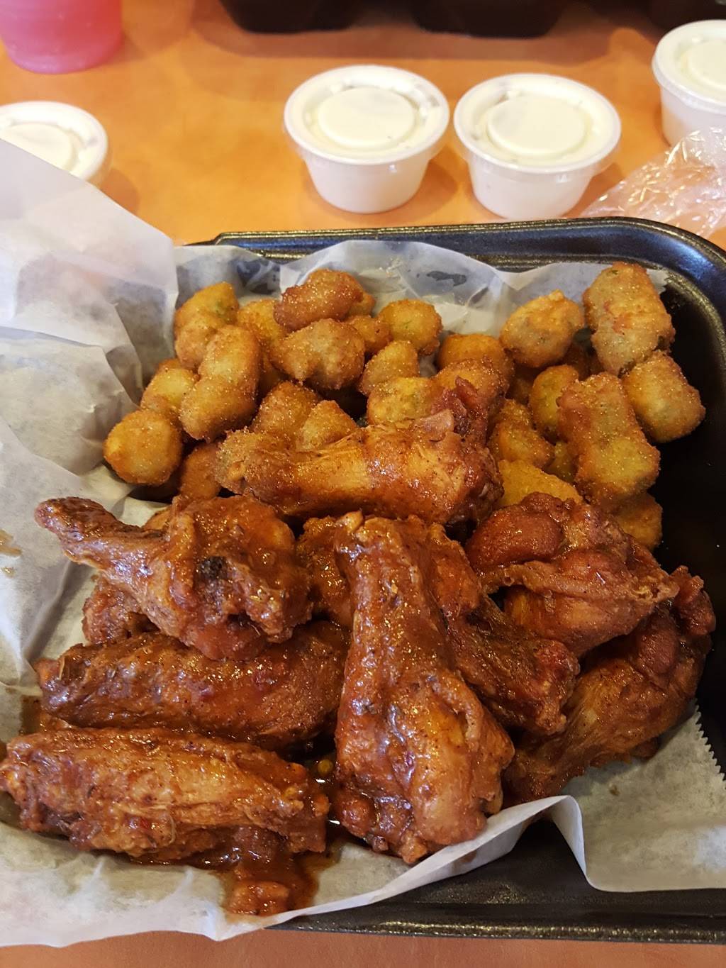 Wings Around the Clock | restaurant | 801 20th St S, Birmingham, AL 35205, USA | 2055818088 OR +1 205-581-8088