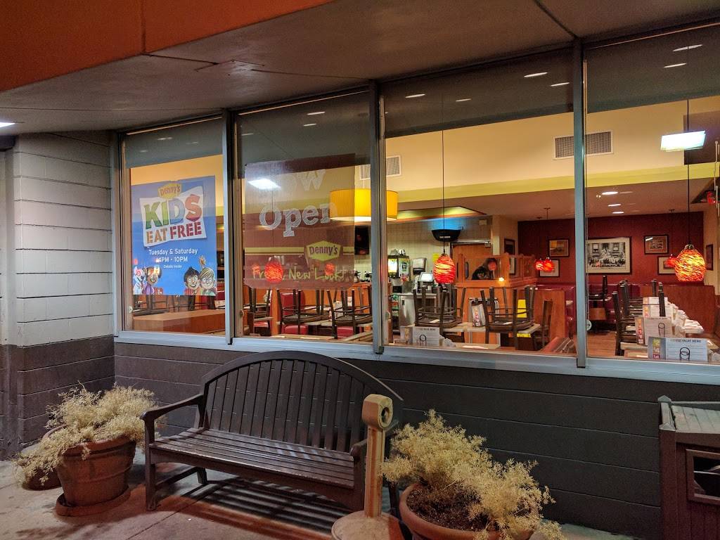 Dennys | restaurant | 711 N Harlem Ave, Oak Park, IL 60302, USA | 7083866964 OR +1 708-386-6964