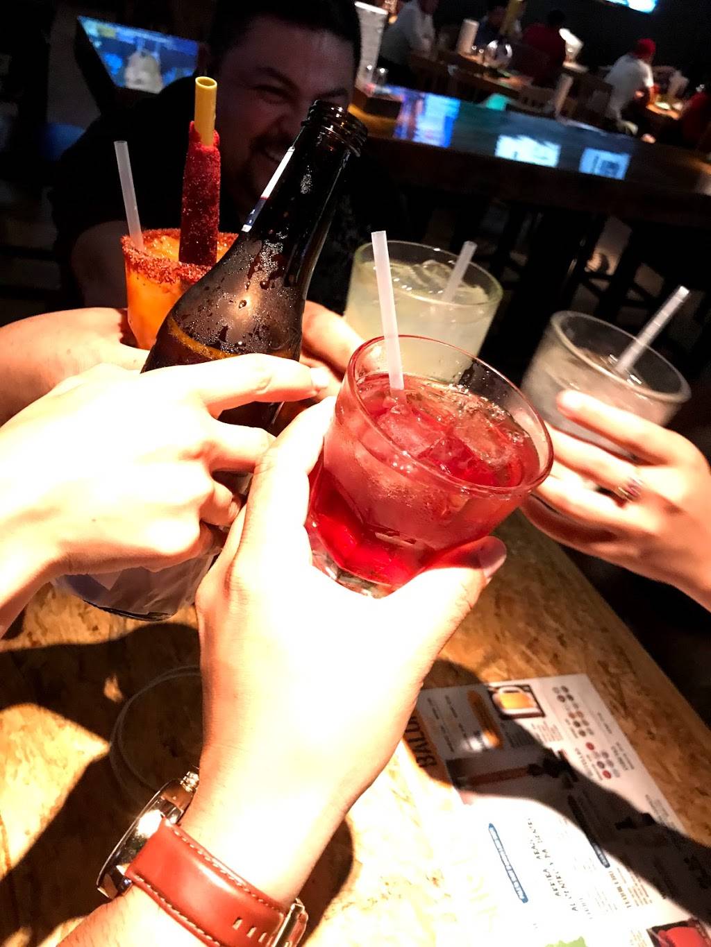 Ojos Locos Sports Cantina - Southwest | restaurant | 9501 Southwest Fwy, Houston, TX 77074, USA | 8323847155 OR +1 832-384-7155