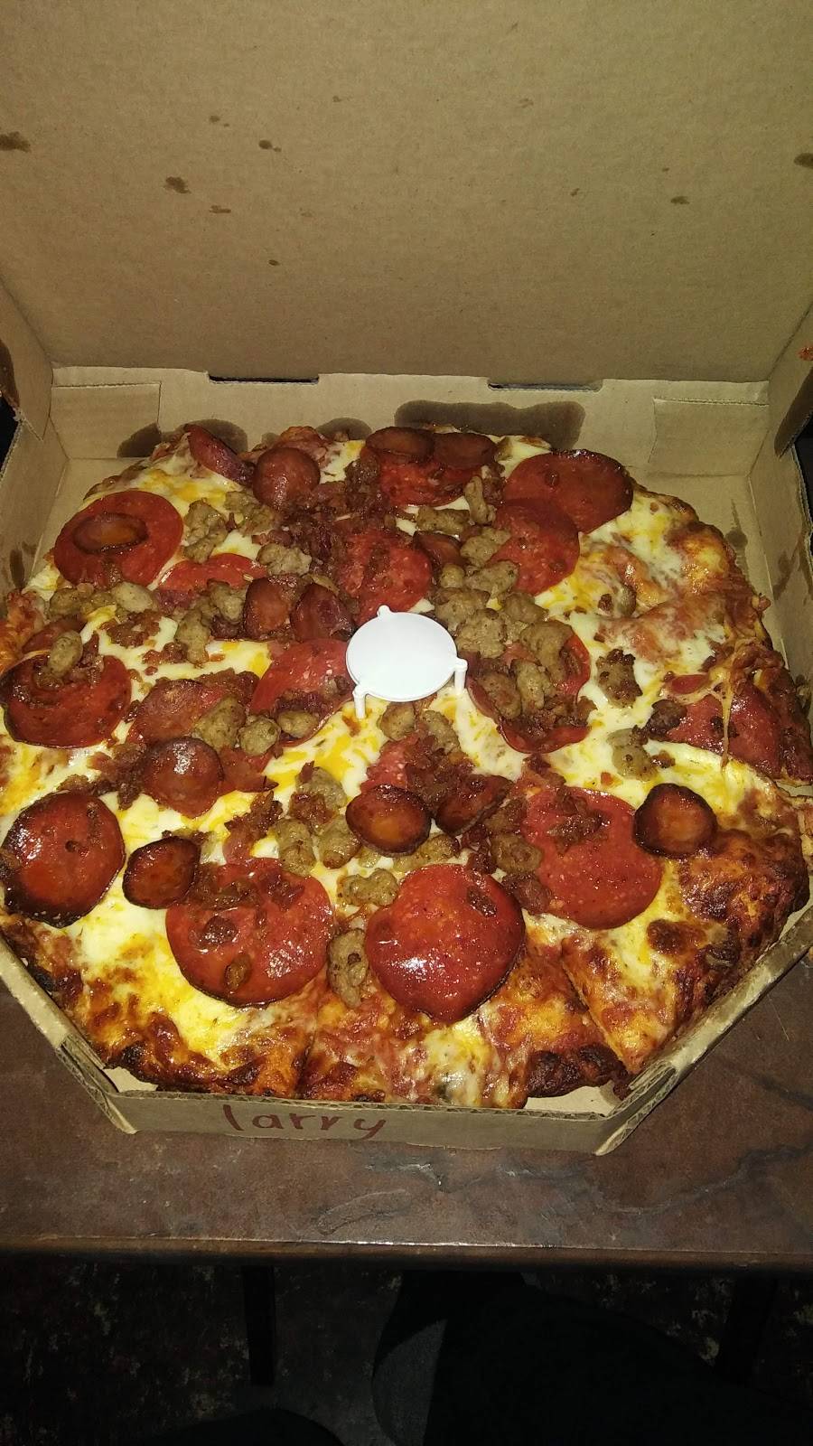 Round Table Pizza | meal delivery | 860 Old San Francisco Rd, Sunnyvale, CA 94086, USA | 4082459000 OR +1 408-245-9000