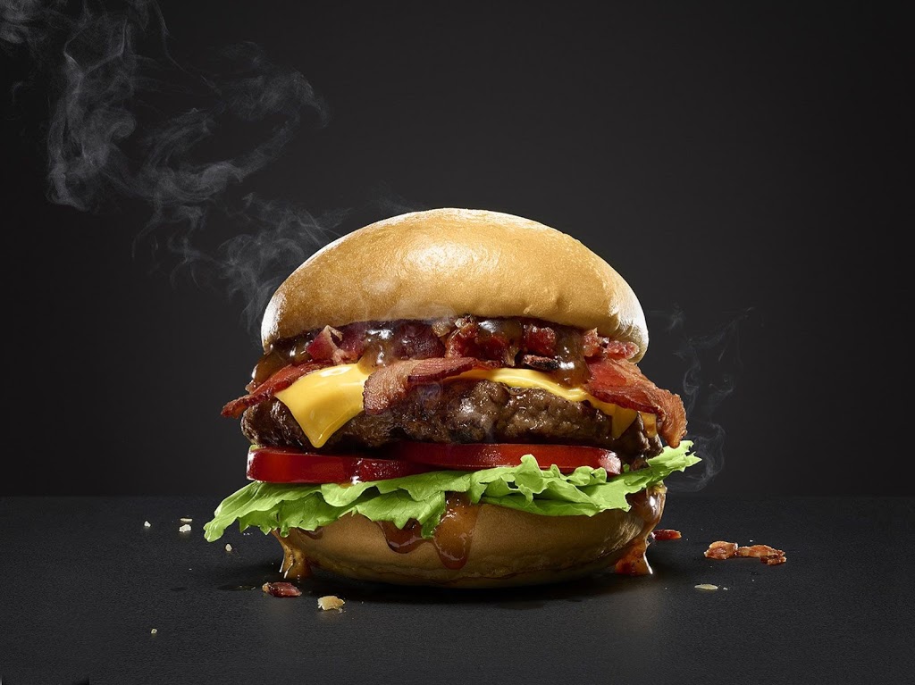 Humongo Burger | restaurant | 1107 Walnut St, Philadelphia, PA 19107, USA | 2155928242 OR +1 215-592-8242