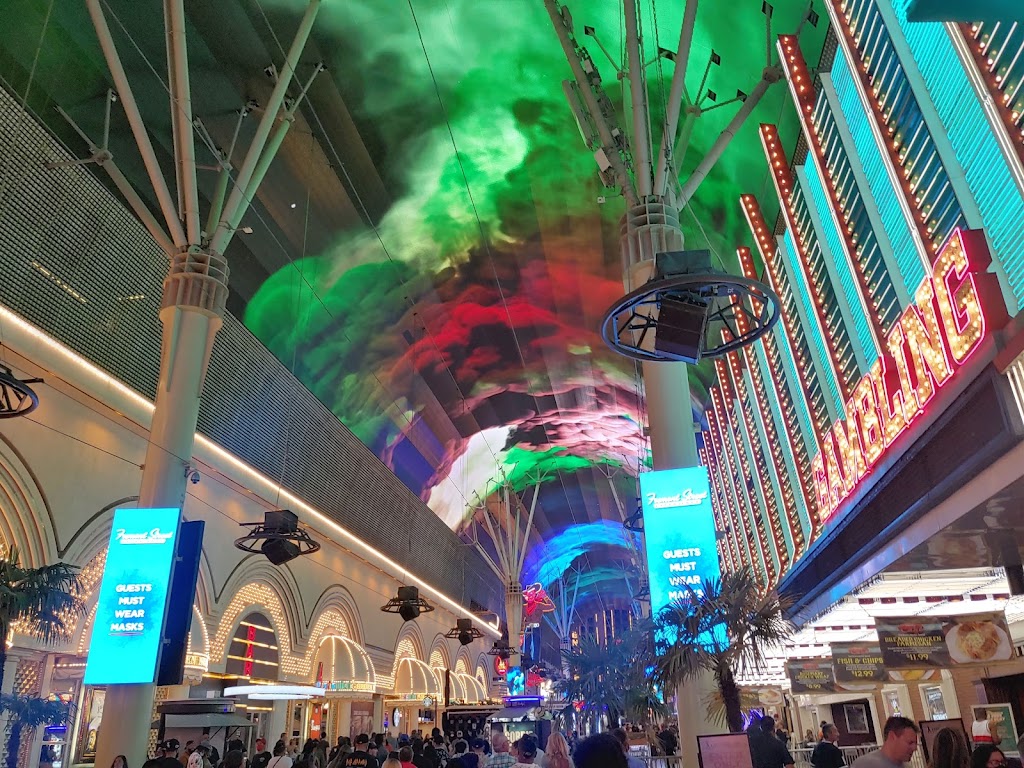 Binions Cafe | restaurant | 128 E Fremont St, Las Vegas, NV 89101, USA | 7023821600 OR +1 702-382-1600