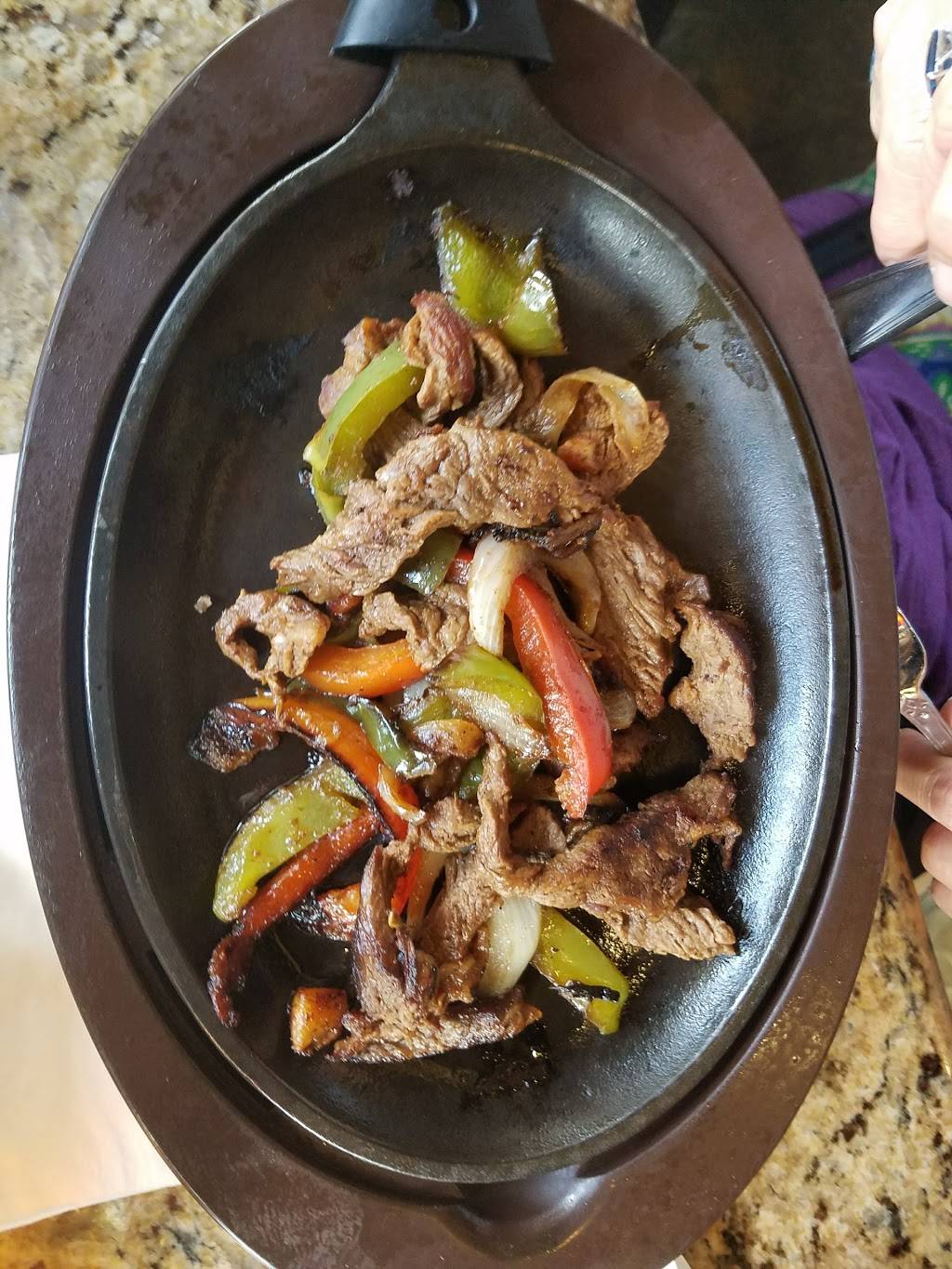 Plaza Azteca | restaurant | 6623 W Broad St, Richmond, VA 23230, USA | 8048889984 OR +1 804-888-9984