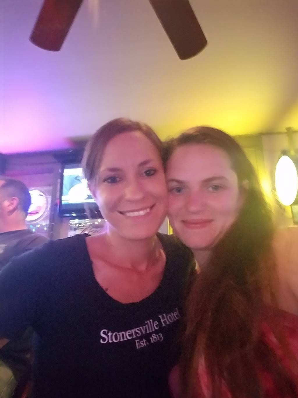 Mackeys | restaurant | 7408 Boyertown Pike, Douglassville, PA 19518, USA | 6106890405 OR +1 610-689-0405