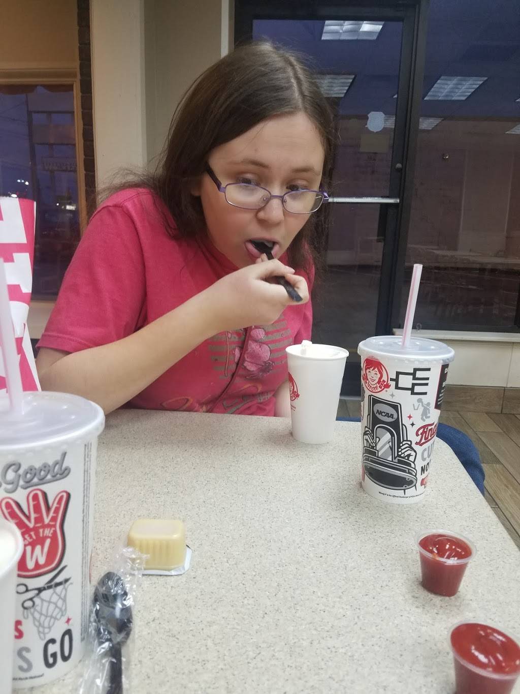 Wendys | restaurant | 809 Rivergate Pkwy, Goodlettsville, TN 37072, USA | 6158597582 OR +1 615-859-7582