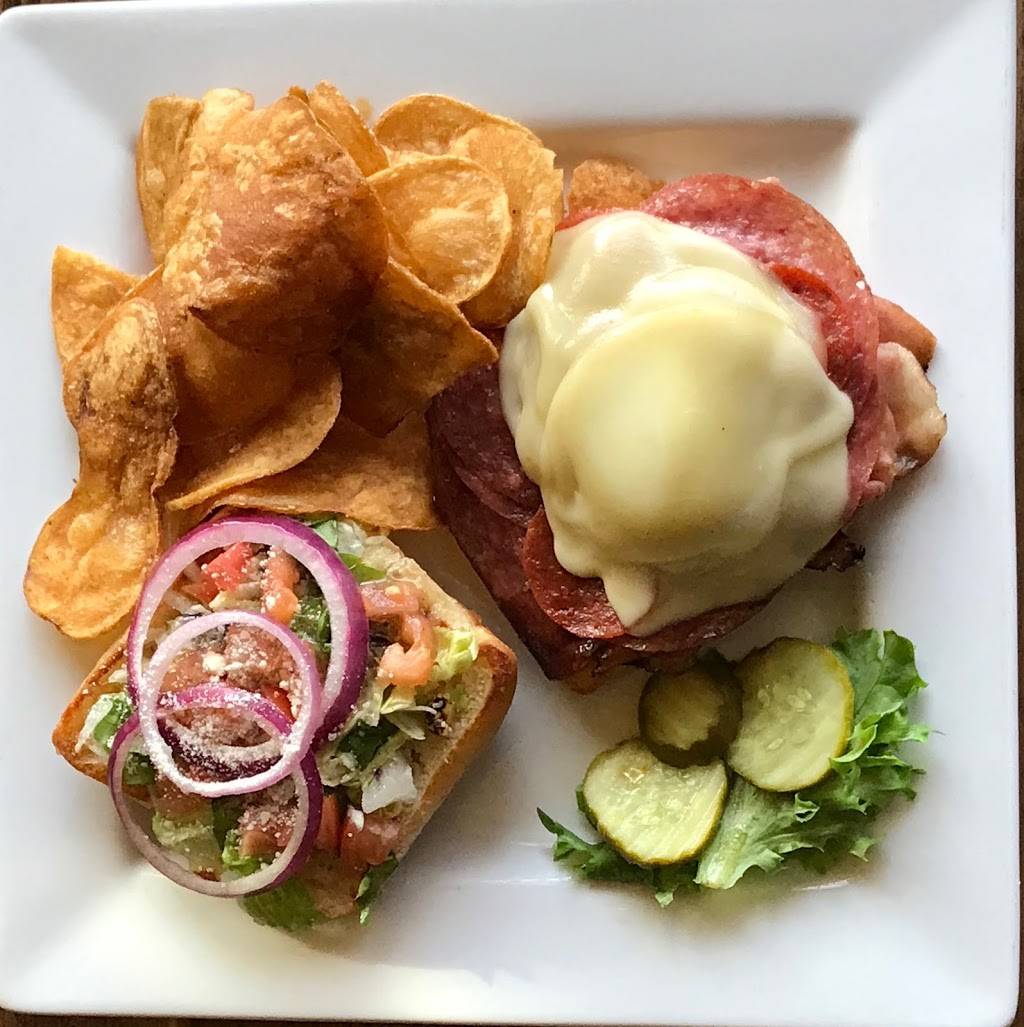 Cheerleader Pub & Grill | restaurant | 1400 Cinnamon Hill Ln, Columbia, MO 65201, USA | 5734426066 OR +1 573-442-6066