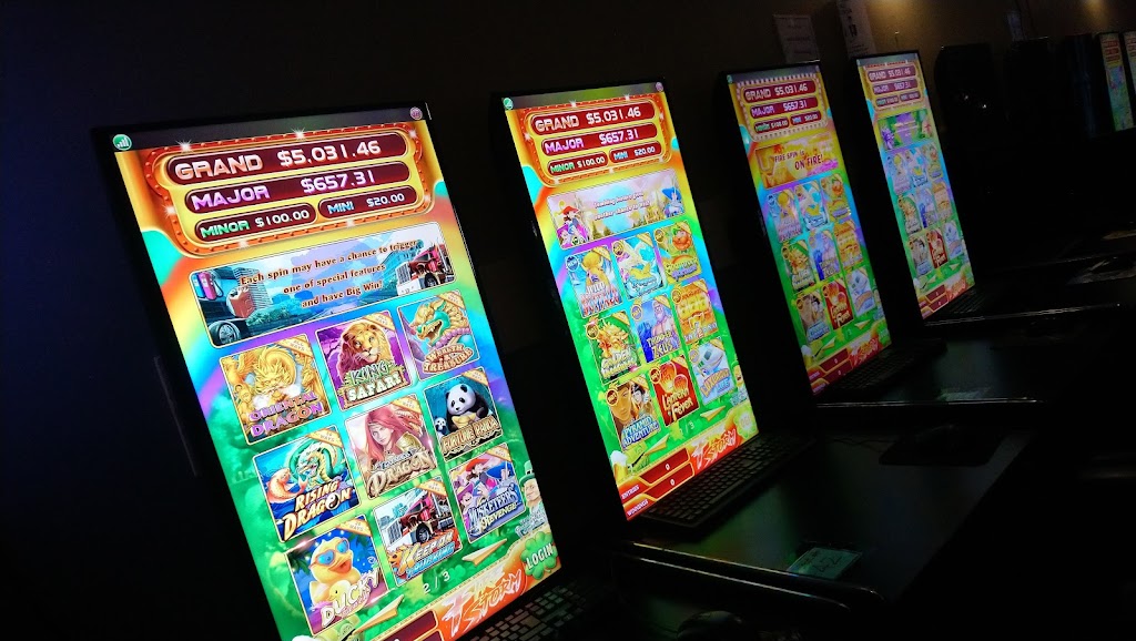 Hot Seats | restaurant | 25327 US-27, Leesburg, FL 34748, USA | 3525302432 OR +1 352-530-2432