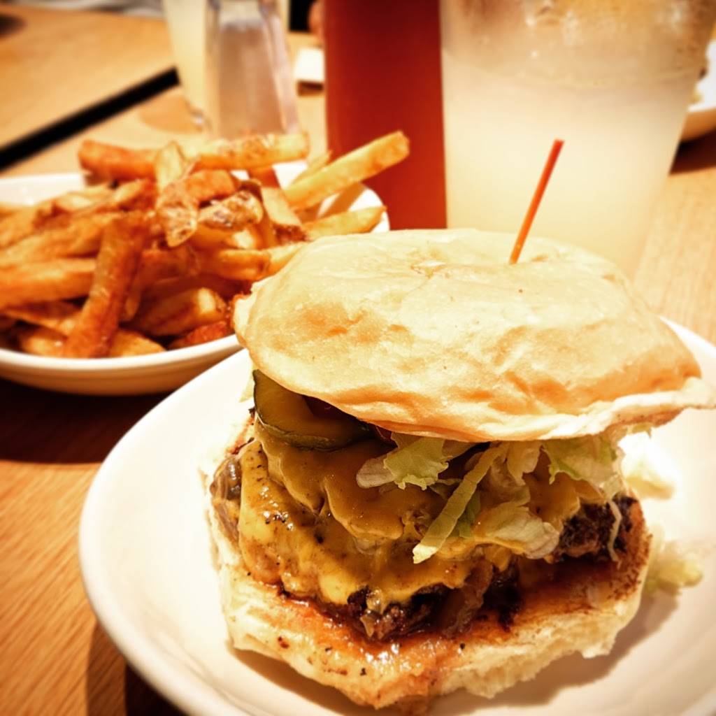 HiHo Cheeseburger | restaurant | 1320 2nd St Ste. B, Santa Monica, CA 90401, USA | 3104697250 OR +1 310-469-7250