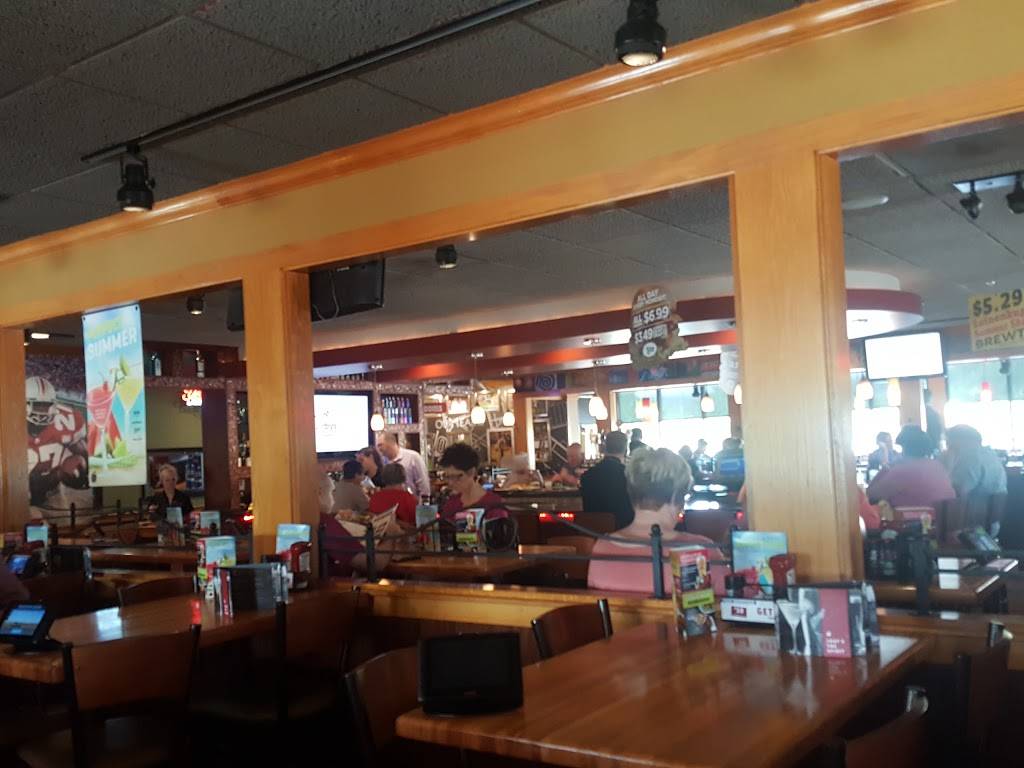 Applebees Grill + Bar | restaurant | 233 Graff Rd SE, New Philadelphia, OH 44663, USA | 3303085530 OR +1 330-308-5530