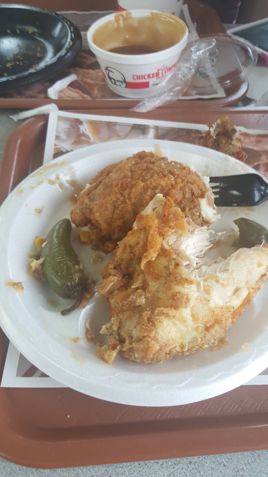 KFC | restaurant | 2500 Hope Mills Rd, Fayetteville, NC 28306, USA | 9104240038 OR +1 910-424-0038