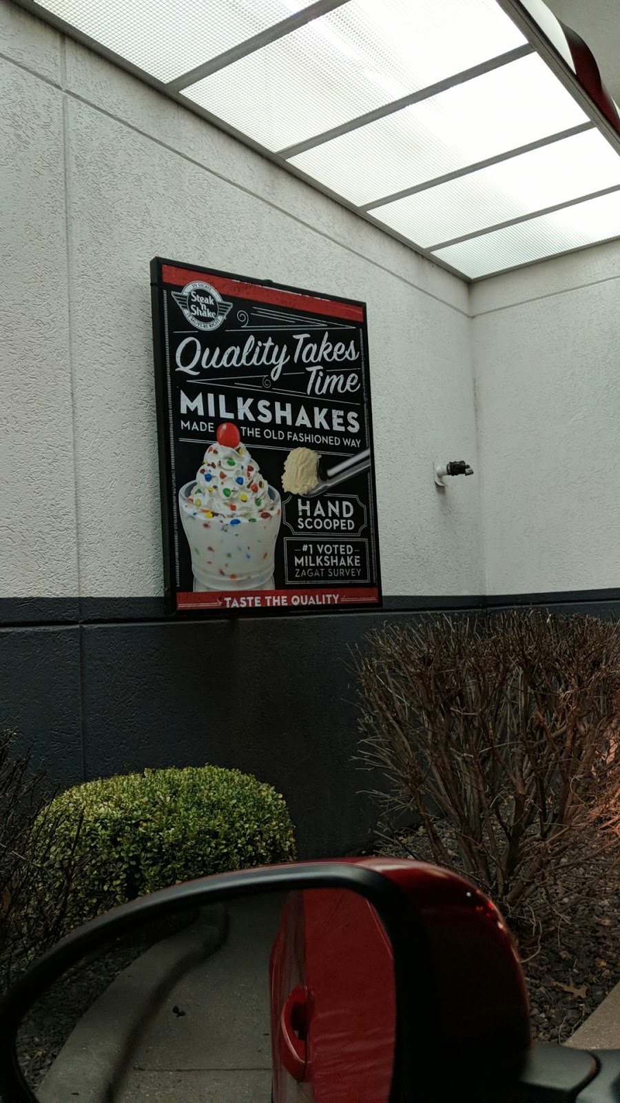 Steak n Shake | restaurant | 1365 E Main St, Carbondale, IL 62901, USA | 6184572187 OR +1 618-457-2187