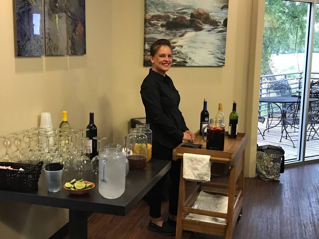 Hofbrau on The Green | restaurant | 180 Golf Course Rd, New Braunfels, TX 78130, USA | 8306279890 OR +1 830-627-9890