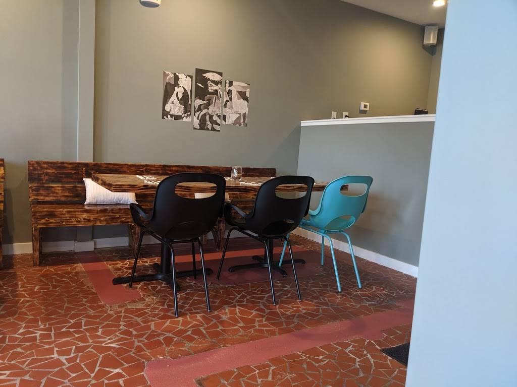 Food Fight | restaurant | 807 Folly Rd, Charleston, SC 29412, USA | 8436403624 OR +1 843-640-3624