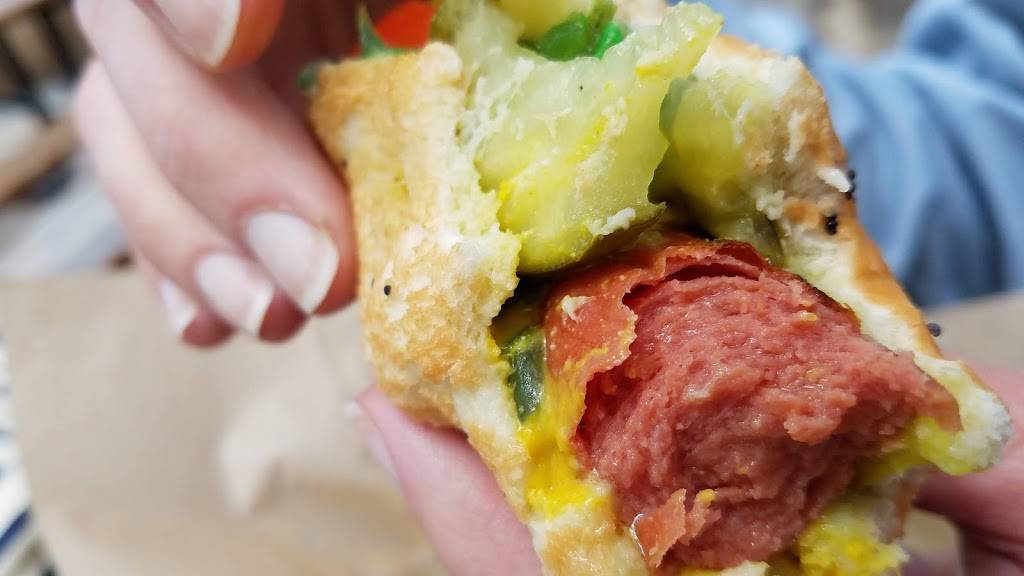 Fraser Valley Hot Dog | restaurant | 78927 US-40, Winter Park, CO 80482, USA | 9707261021 OR +1 970-726-1021