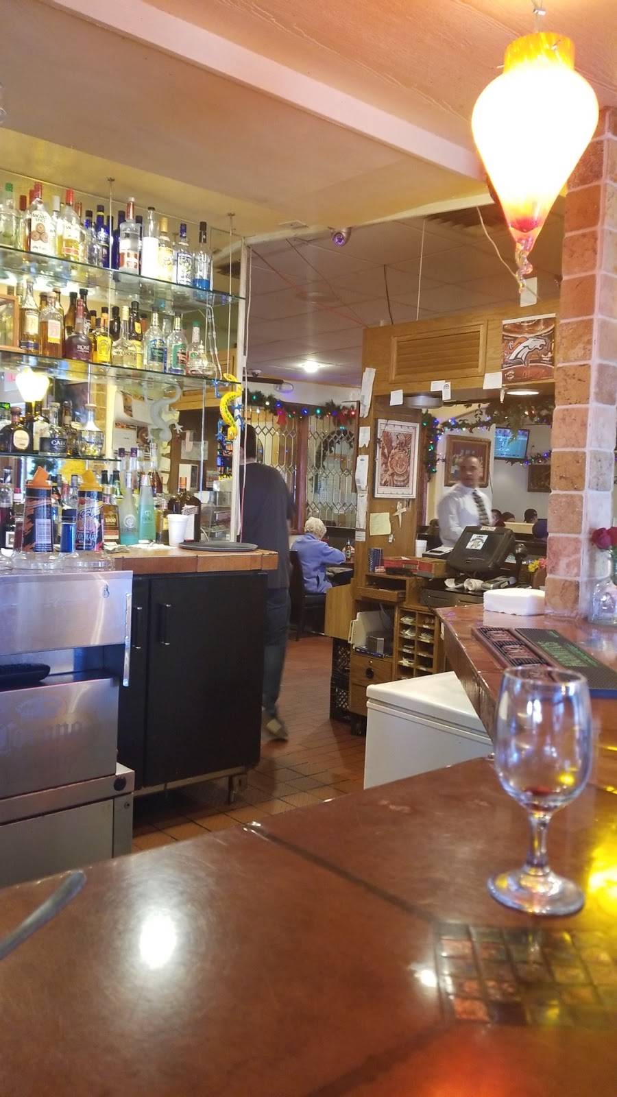 Cafe Chihuahua | restaurant | 2250 S Federal Blvd, Denver, CO 80219, USA | 3039344556 OR +1 303-934-4556