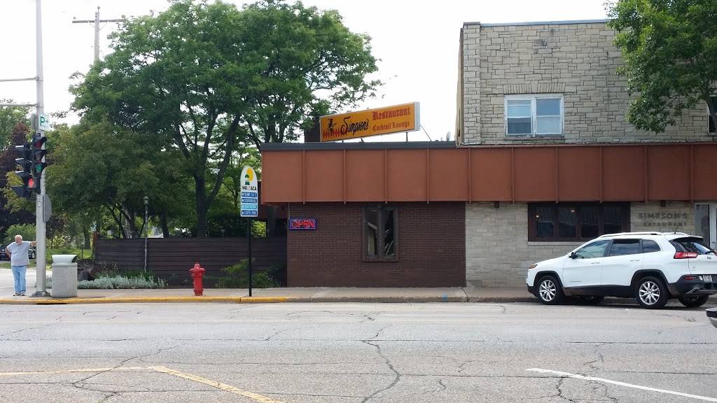 Simpsons Restaurant | restaurant | 222 S Main St, Waupaca, WI 54981, USA | 7152582330 OR +1 715-258-2330