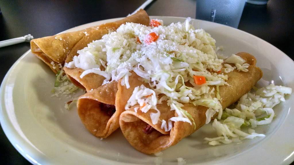 Antojitos El Catracho Restaurant | restaurant | 4627 W Vernor Hwy, Detroit, MI 48209, USA | 3137849361 OR +1 313-784-9361