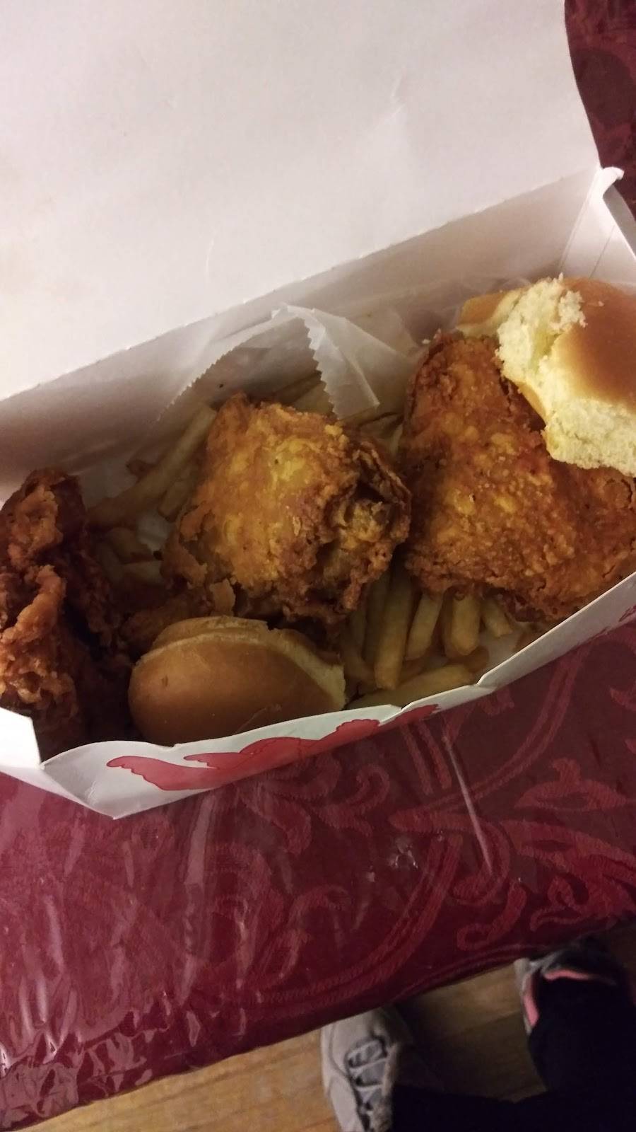 Papas fried chicken and ice cream | restaurant | 622 Chester St, Brooklyn, NY 11212, USA | 3475338555 OR +1 347-533-8555