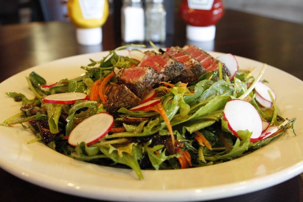 Trail Stop Tavern | restaurant | 525 Diffley Rd, Eagan, MN 55123, USA | 6514933035 OR +1 651-493-3035