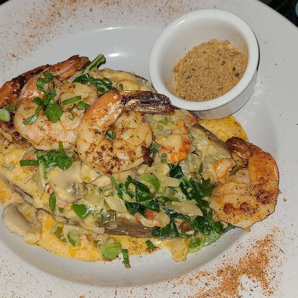 Phil & Dereks Restaurant | restaurant | 1701 Webster St, Houston, TX 77003, USA | 2815013261 OR +1 281-501-3261