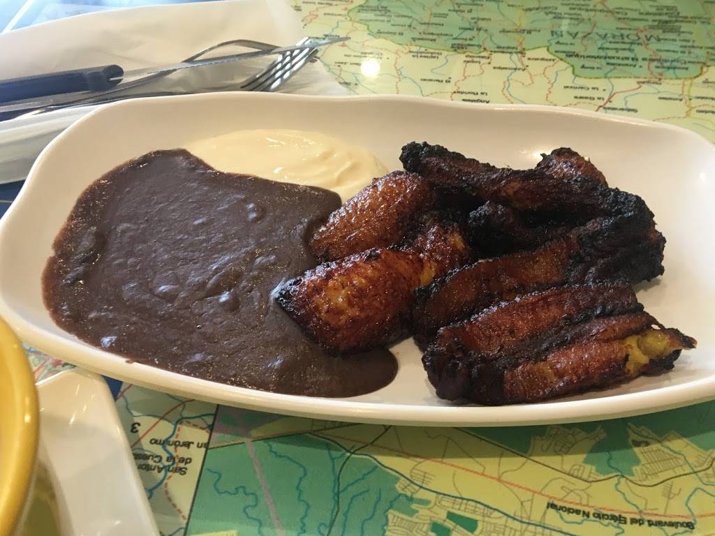 Pulgarcito Querido | restaurant | 10707 Glenoaks Blvd, Pacoima, CA 91331, USA | 8188997641 OR +1 818-899-7641