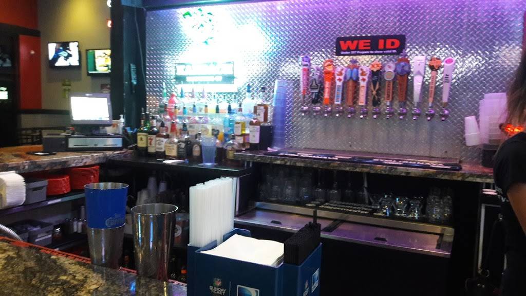 Center Court Pizza & Brew | restaurant | 3202 Marina Bay Dr, League City, TX 77573, USA | 2813397462 OR +1 281-339-7462